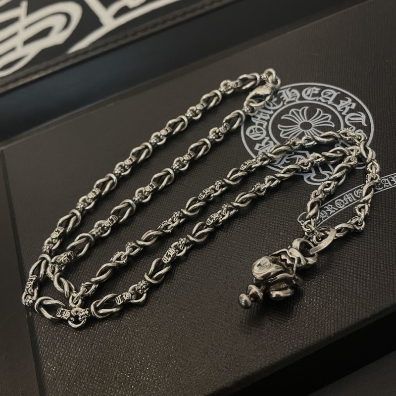 Ch*0me He**ts necklaces